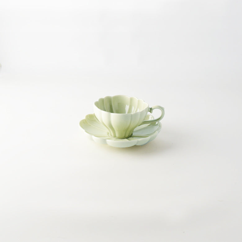 Le bouquet cup and saucer